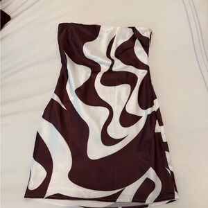 SNDYS. Strapless Dress in Brown and White